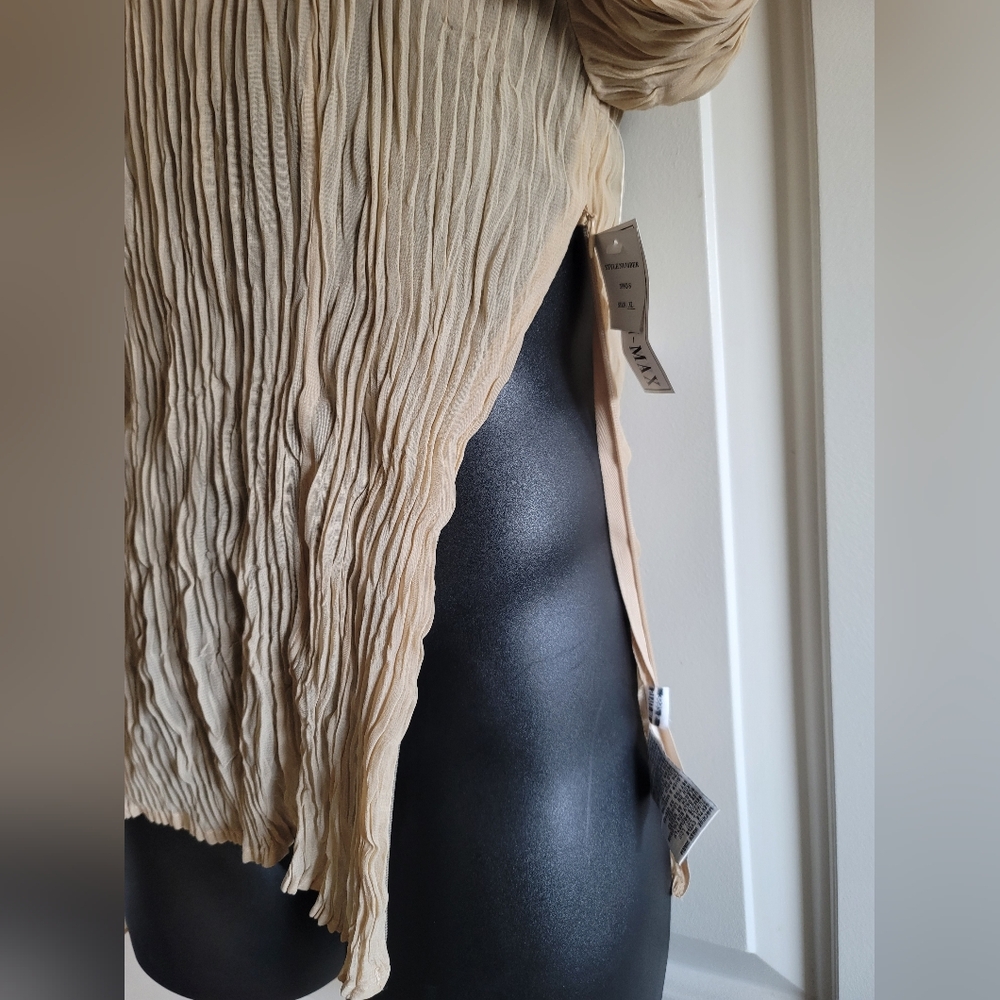 Kaelyn-Max Crinkled Exposed Shoulder Romantic Blouse - Picture 6 of 7